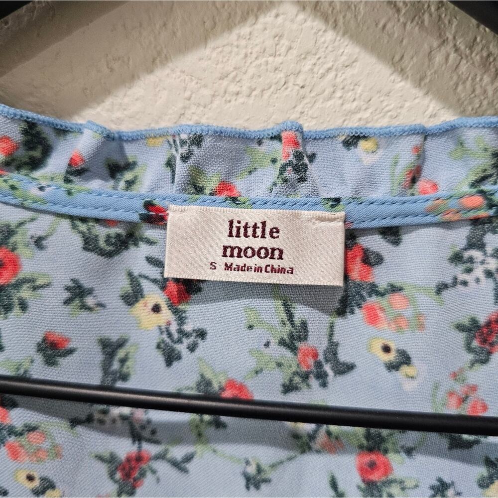 Aritzia Little Moon Acadia Blouse in Blue Floral - Picture 3 of 7